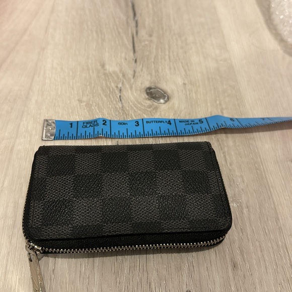 Louis Vuitton Authentic Damier Graphite Pattern Zippy Coin/ Card Wallet. - Picture 2 of 5